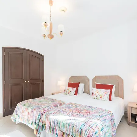 度假居 Casa Sarah-5 Star In Falesia